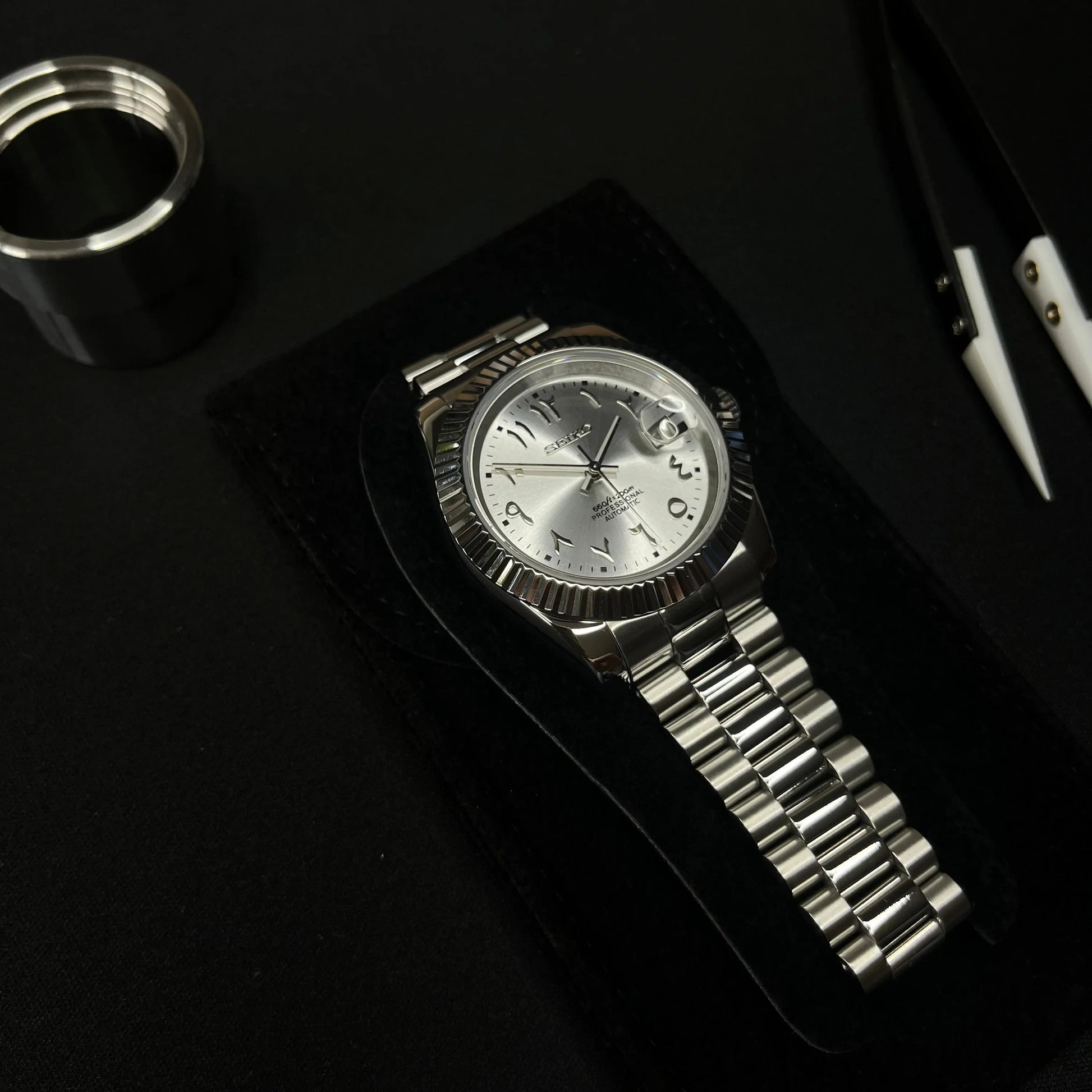 SEIKO MOD DATEJUST | ARABIC GRIS ARGENTÉ